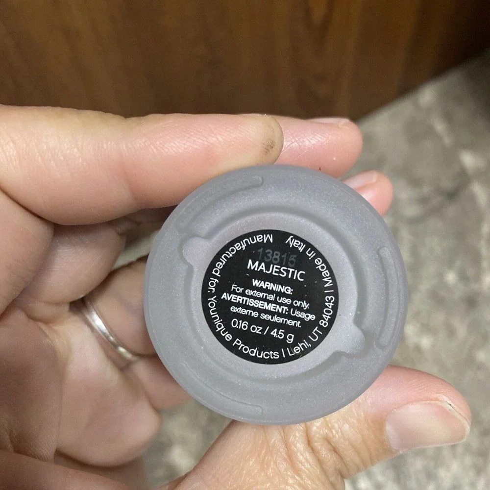 Younique Splurge Cream Eye Shadow MAJESTIC New Eyeshadow (Read)